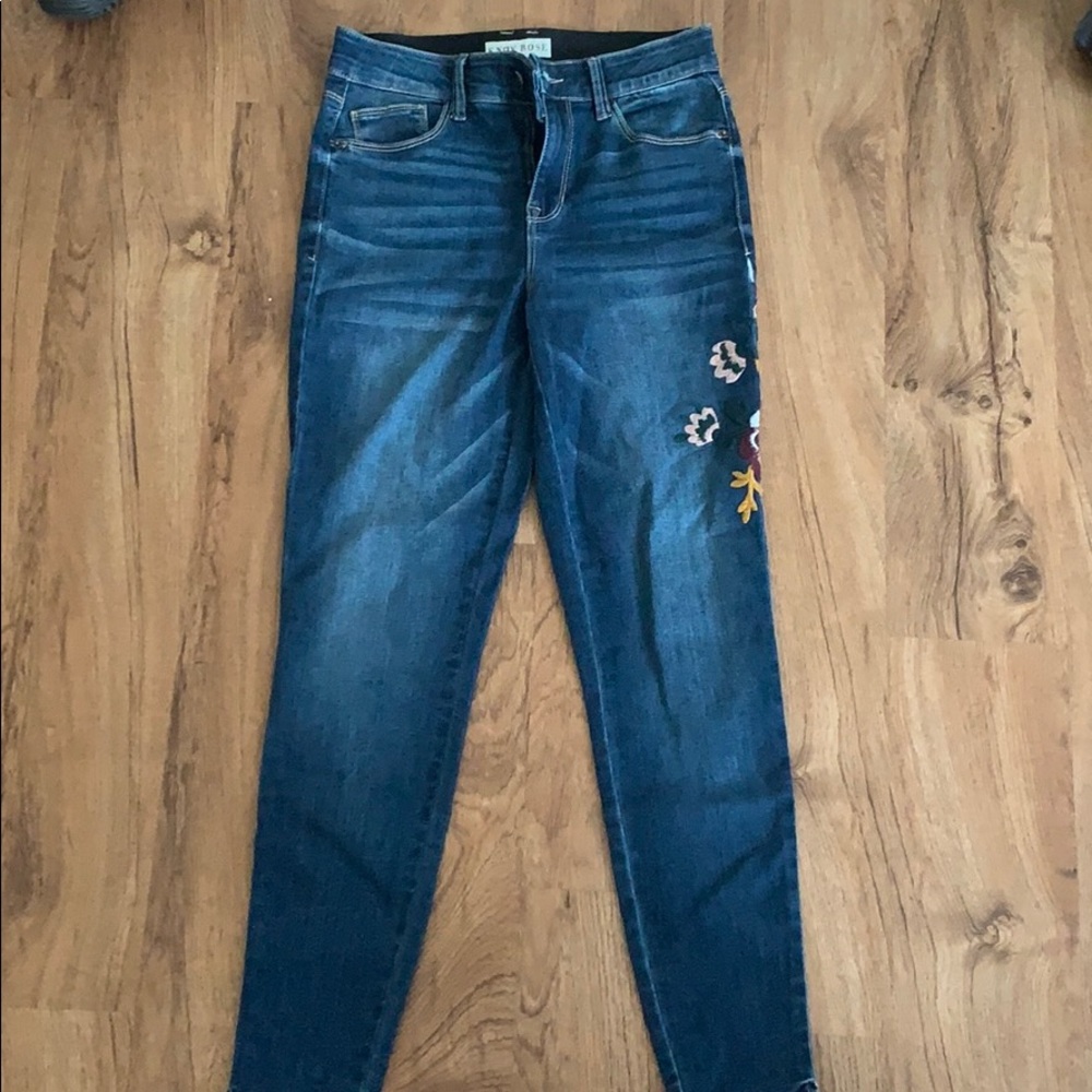 Super cute target jeans with embroidery